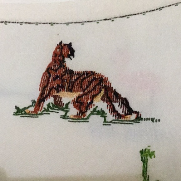 Vintage Embroidered Animal Table Coverings. 32 pcs - Picture 7 of 7